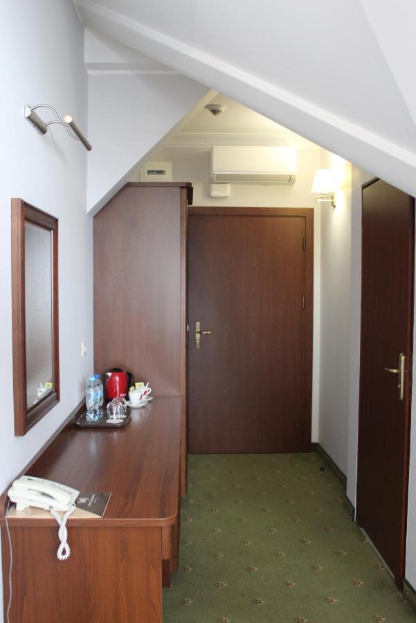Hotel Masovia Giżycko Exteriör bild
