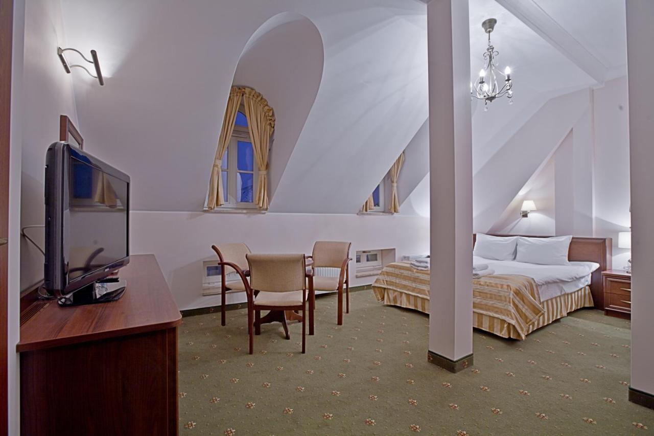 Hotel Masovia Giżycko Exteriör bild